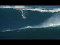 Record : Il surf une vague de 27 mètres