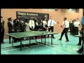 Barack Obama joue au ping-pong avec David cameron