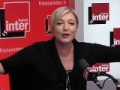 Marine Le Pen met une fessée à Pascale Clark