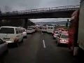 Caméra embarquée : Trajet urgent d'une ambulance sur autoroute