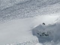 Ski : Il claque un backflip en pleine avalanche