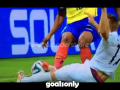 Carton rouge de Antonio Valencia lors du match France - Equateur