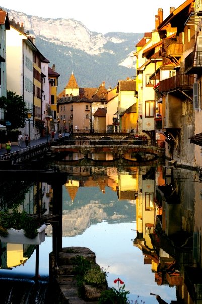 Le Thiou en centre ville d'Annecy