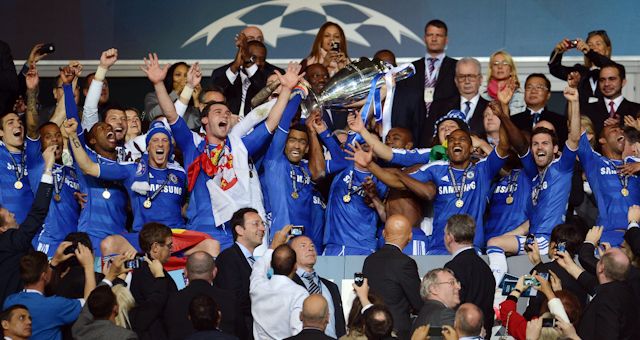Remise de la coupe 2012 au Chelsea FC