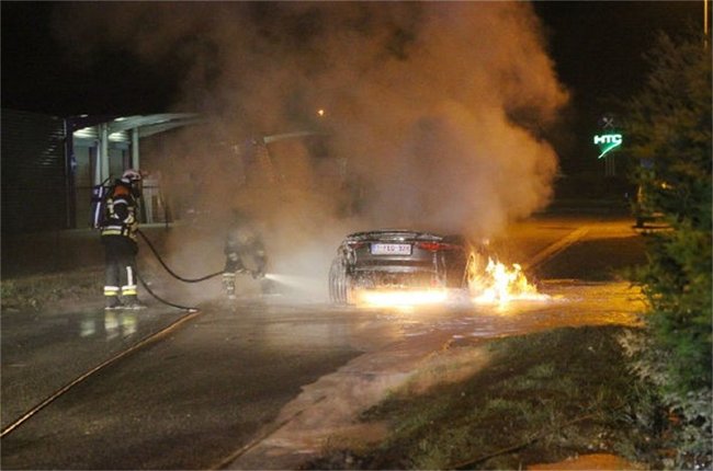 Combustion spontanée d'une jaguar f-type Jaguar F-Type 3